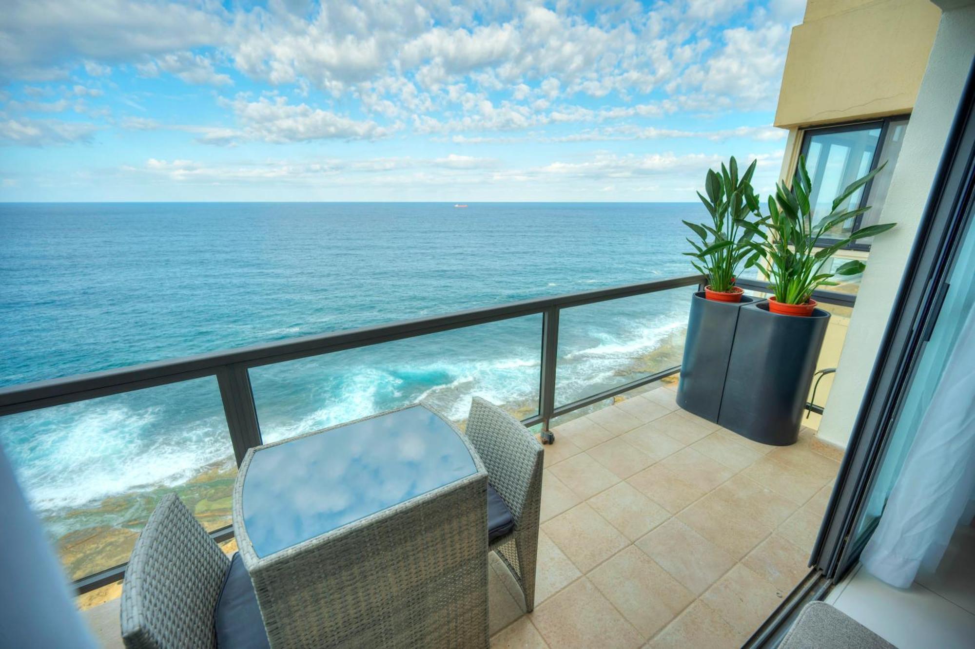 Modern, Large 3Bedroom, Spectacular Views Goslm-9 Sliema Kültér fotó